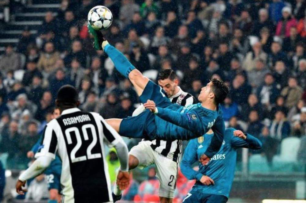 视频中他尽